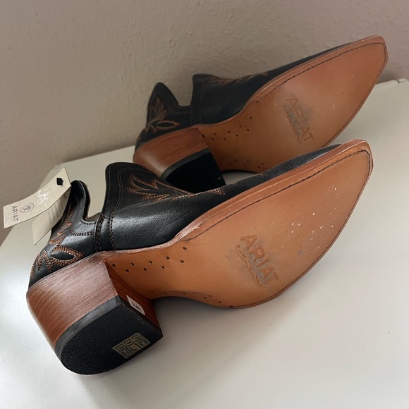 Ariat Black and Tan Embroidered Heeled Boots - Picture 3 of 3